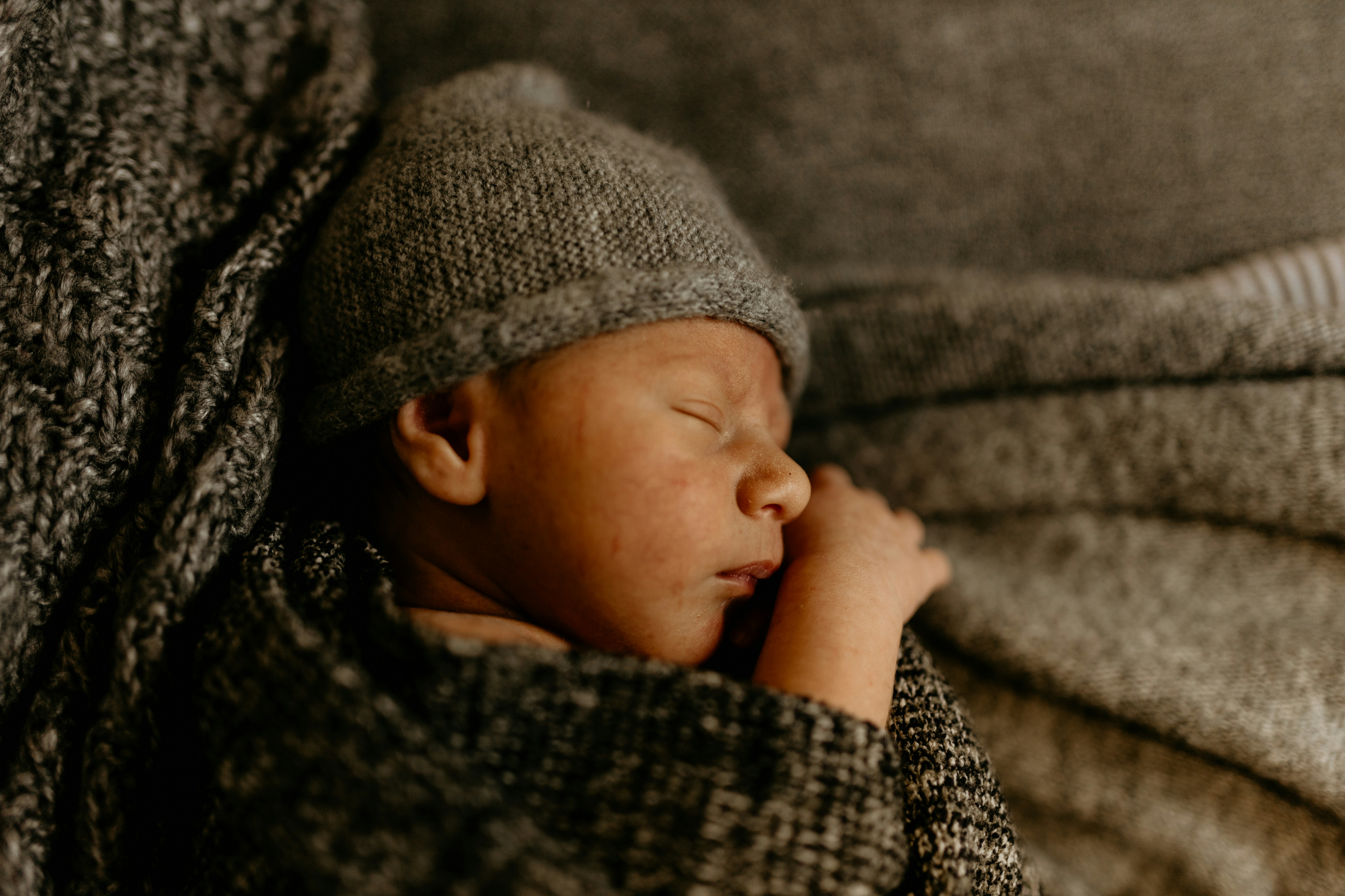 Navigating Newborn Night Wakings: Why Frequent Waking Is Normal (and How to Gently Respond)